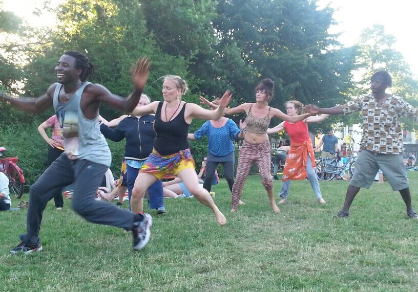 Afrikaanse dans in het park